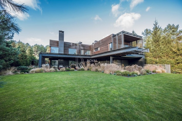 Продаж будинку Лебедівка 4к 275 м² КМ Riviera Village Басейн Генератор - фото 1