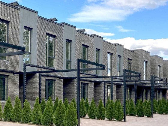 Таунхаус Eastville 129,2 кв.м з власним двориком та паркомісцем Малая Александровка