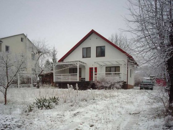 Продається будинок з дров’яним опаленням у котеджному містечку Лютеж