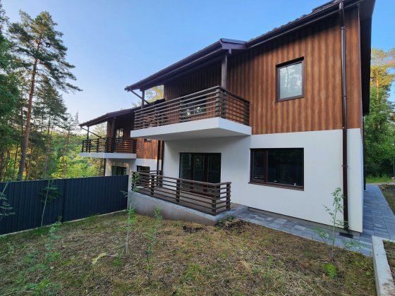 Від забудовника! Продам будинок, дуплекс біля лісу. Телефонуйте. Малютянка