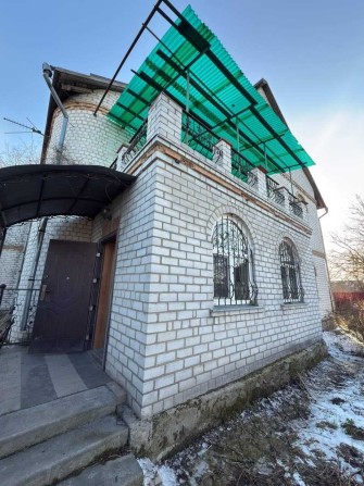 Просторий будинок з ділянкою 34 сотки в селі Микуличі! - фото 1