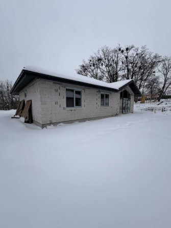 Будинок поруч з озером та лісом - фото 1