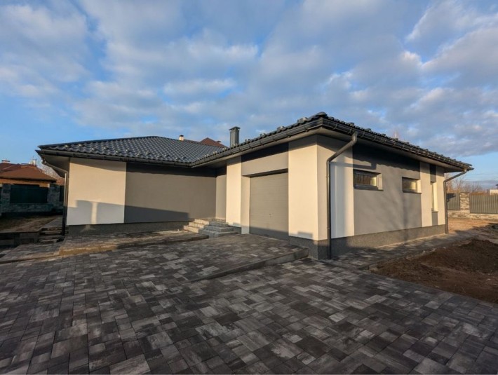 Продаж! Готовий до ремонту будинок з гаражем ГАЗИФІКОВАНИЙ - фото 1