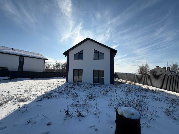 Будинок в Михайлівці-Рубежівці на 8 сотках. - фото 1