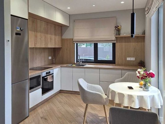 Продаж нового будинку з ремонтом! с Нові Безрадичі! 10 сот, 107м.кв! Новые Безрадичи