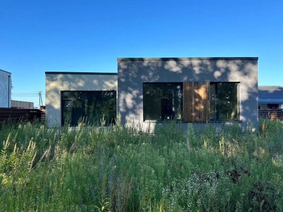 ID 462. Без %. Котеджне містечко Синевір, вихід на воду, річка Десна Осещина