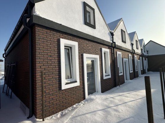 Таунхаус з власним двориком . Супер ціна ! Михайловка-Рубежовка