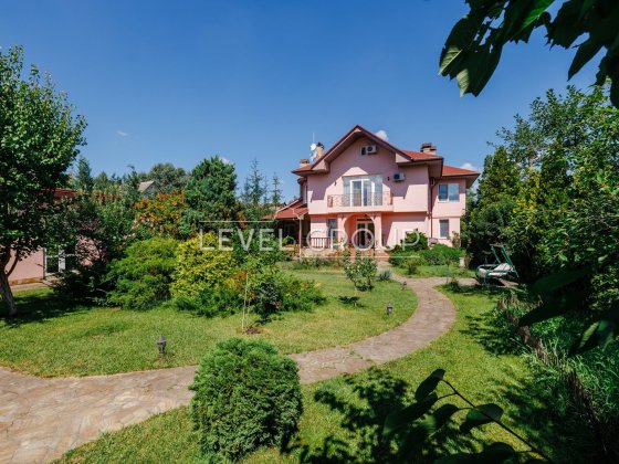 Продаж будинку с. Нові Безрадичі Будинок з ремонтом! + 12 сот. Нові Безрадичі