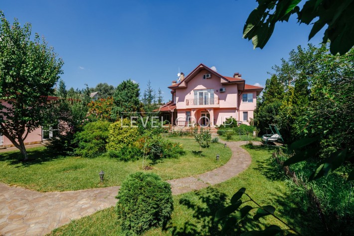 Продаж будинку с. Нові Безрадичі Будинок з ремонтом! + 12 сот. - фото 1