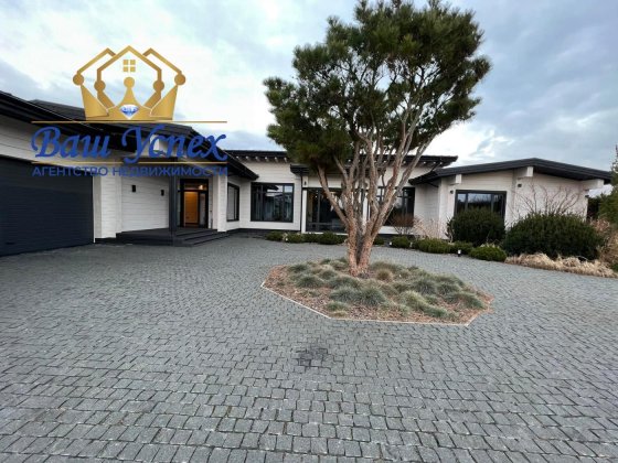 Продажа современного дома в городке с выходом на озеро. Нові Безрадичі