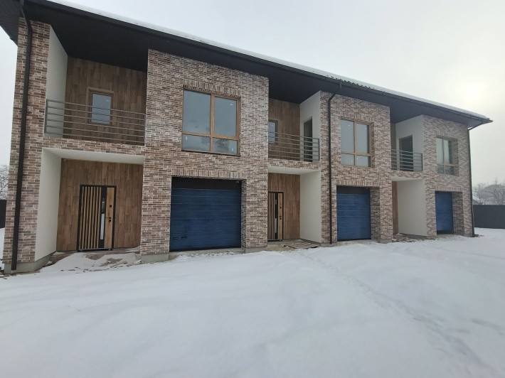 Продаж 2-ох поверхового таунхауса з ділянкою вул. Рильського - фото 1