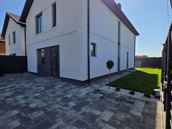 Без комісії. Будинок , новобудова на продаж в районі Військбуд. Белая Церковь