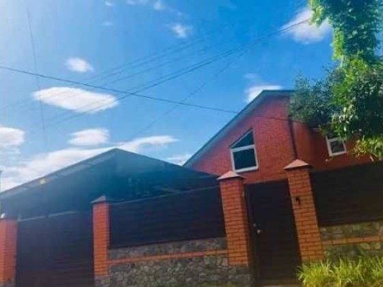 Півбудинку на Таращанському масиві Біла Церква