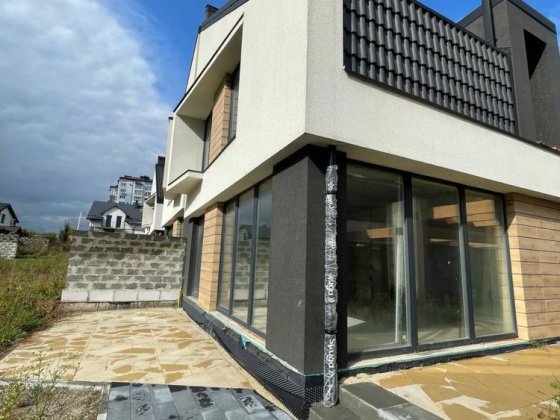 Продається дуплекс  Демʼянів Лаз Івано-Франківськ