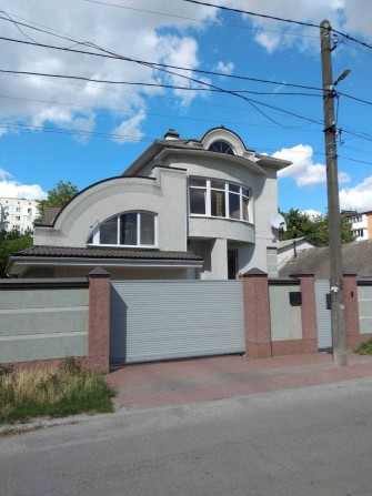 Будинок "Критий ринок" - фото 1