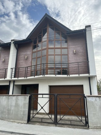 Продається дуплекс пл. 274 в центральні частині Івано-Франківська - фото 1