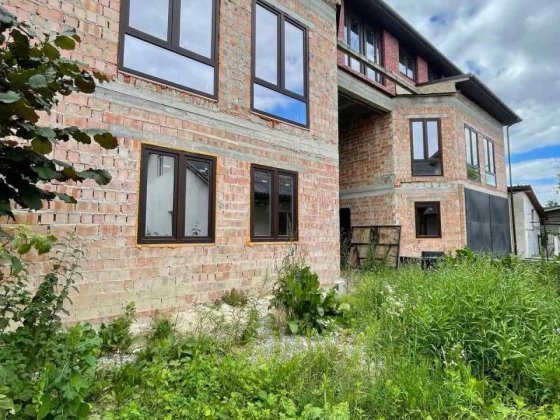 Ексклюзивний двоповерховий будинок з мансардою вул. Солотвинська Івано-Франківськ