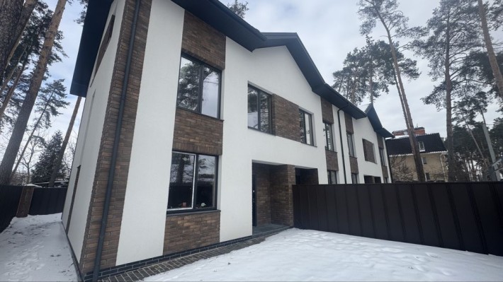 Акційна ціна! Цегляний Таунхаус біля Центрального парку - фото 1