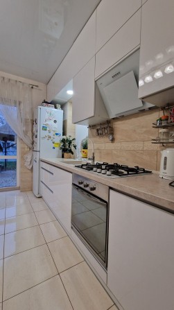 Продам будинок в Центрі - фото 1