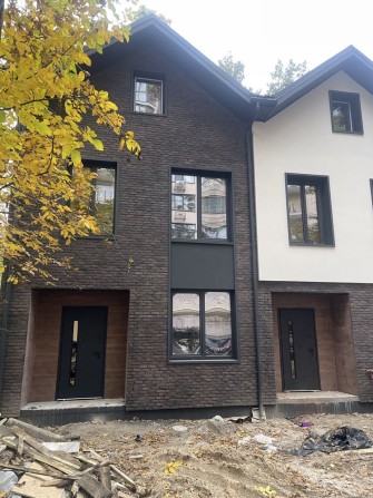 Таунхаус біля Центрального парку, всі комунікації централізовані, газ - фото 1