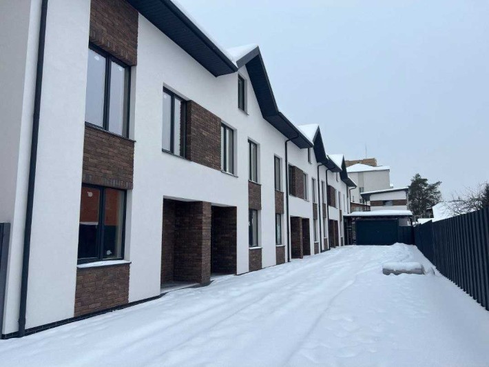 Таунхаус в самому серці Ірпеня, поруч з Центральною площею ! - фото 1