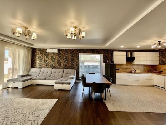 Новий будинок з ремонтом в Бучі. 145 м2-6 соток. Буча