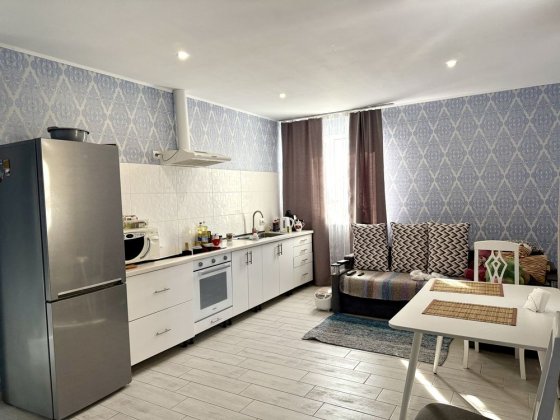 Продам будинок з гаражом та госпбудівлею на 10 сотках Борисполь