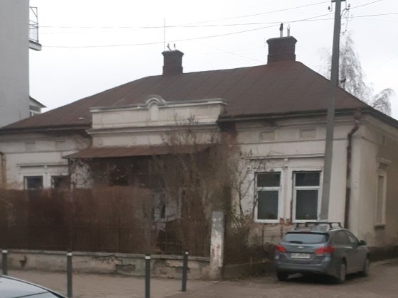 Будинок з подвір'ям у центрі франківська Івано-Франківськ