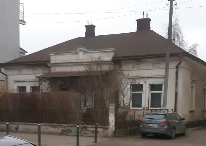 Будинок з подвір'ям у центрі франківська - фото 1