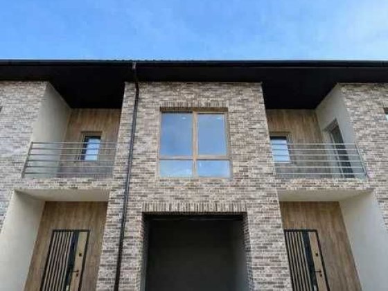 Продаж таунхауса / будинок 136м2 в місті з гаражем та ділянкою Івано-Франківськ