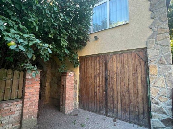 Продається будинок в центральній частині міста Івано-Франківськ