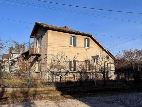 Продаж будинку під реконструкцію на діл.5,6 сотки в центрі міста Івано-Франківськ