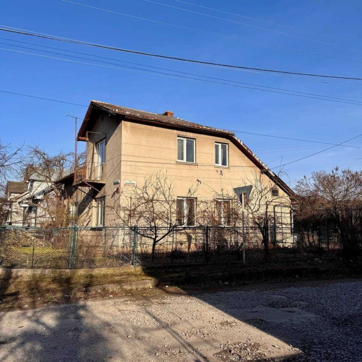 Продаж будинку під реконструкцію на діл.5,6 сотки в центрі міста - фото 1