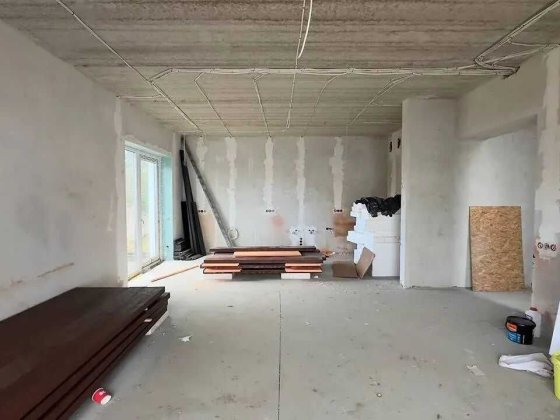 Продаж будинку із чорновим ремонтом та власною земельною ділянкою. Івано-Франківськ