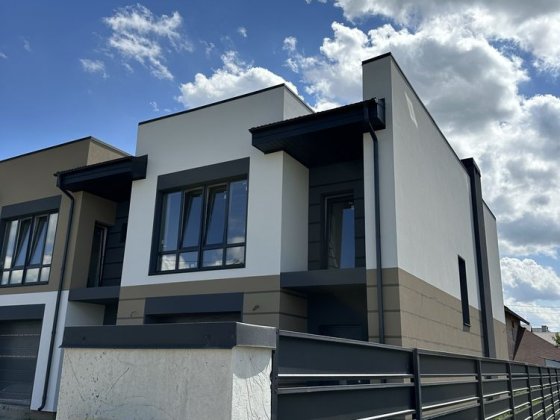 Продам дуплекс 130м2 №2 з гаражем біля Велесу в районі Софіївка Ивано-Франковск