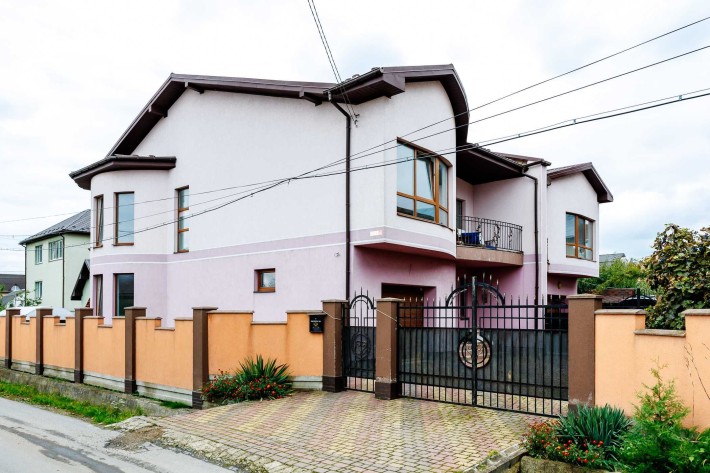 Сучасний 2-поверховий будинок з гаражем та власною ділянкою. ВЛАСНИК - фото 1