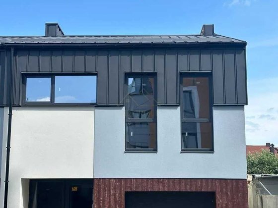 Продаж таунхауса 155м2 з гаражем в місті, поруч все необхідне! Івано-Франківськ