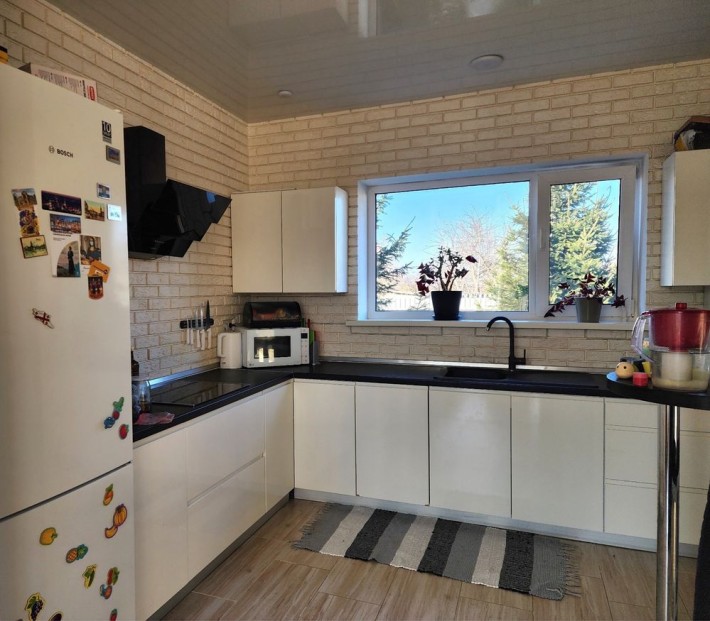 Будинок з ремонтом в гарній локаціі! - фото 1