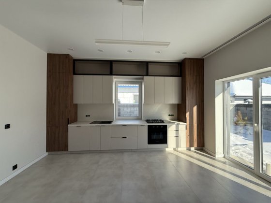 Будинок з ремонтом! Газ! Буча