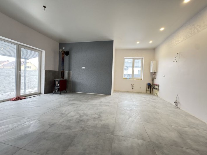 Продаж Бориспіль БУДИНОК з ремонтом на 5 сот р-н вул БЕЖІВКА - фото 1