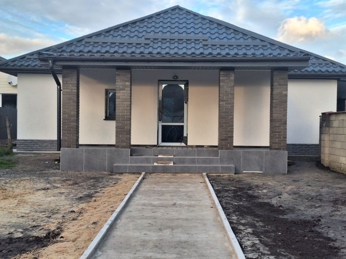 Будинок 95 м з терасою на  5 сотках  САМИЙ ЦЕНТР права сторона - фото 1