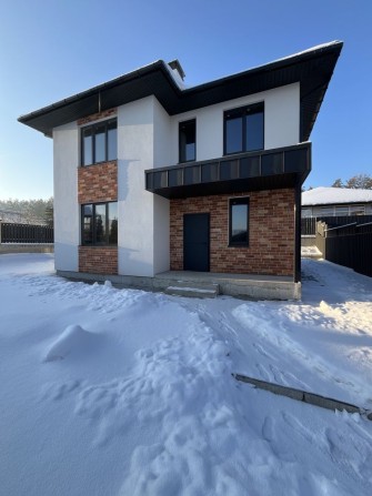 Капітальний будинок в котеджному місткчку в Стоянці - фото 1