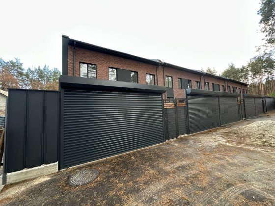 Кутовий таун з газом! Передній і задній двір, район парку Центральний Ирпень