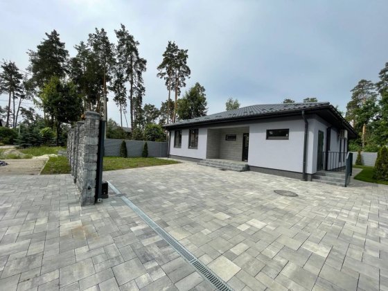 Одноповерховий будинок з ремонтом в Лісовій Бучі Буча