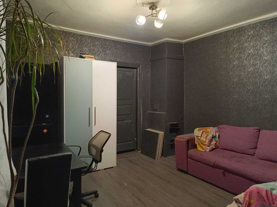 Здається кімната для дівчини центральна частина міста