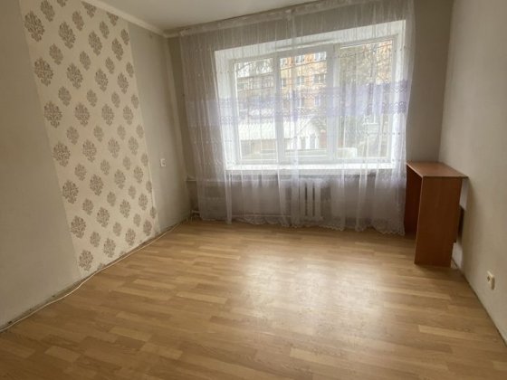 Кімната на Зарічанській зупинка Думка