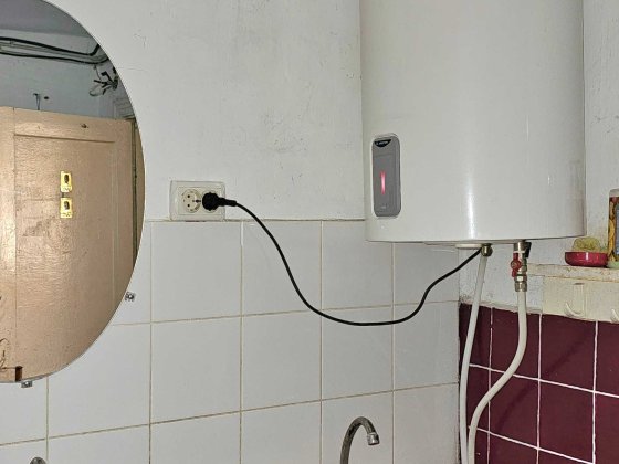 КІМНАТА у гуртожитку, Виставка зупинка Поліклініка № 2