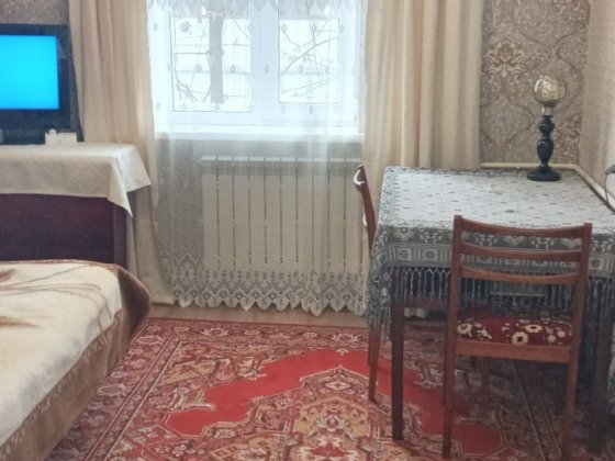 Здається в оренду для жінкі кімнату - 20 кв.м. Бровары