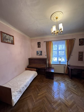 Здам кімнату в гарному районі( вільно дві кімнати) - фото 1