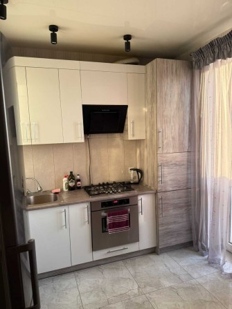 Шукаємо на підселення 1-2 дівчини на Довженка - фото 1